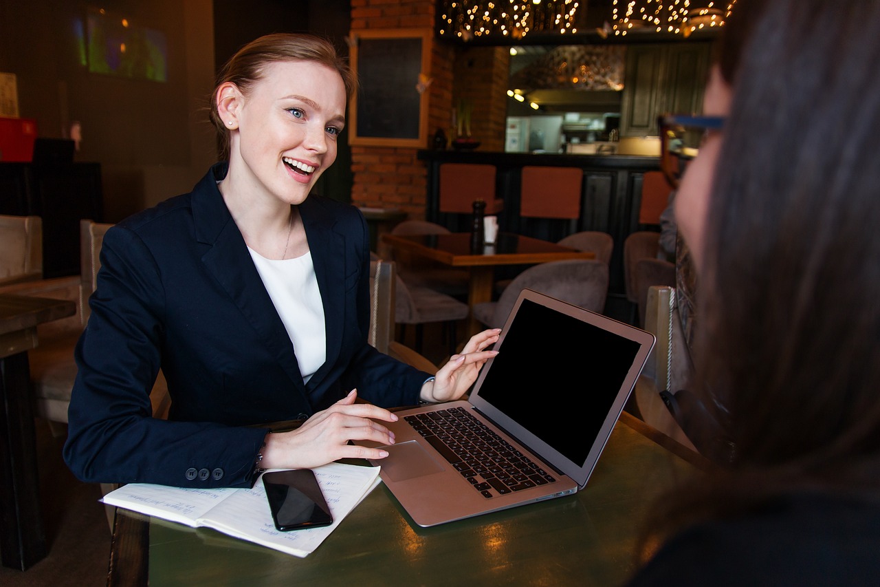泰安网贷法律咨询，如何找到专业律师？