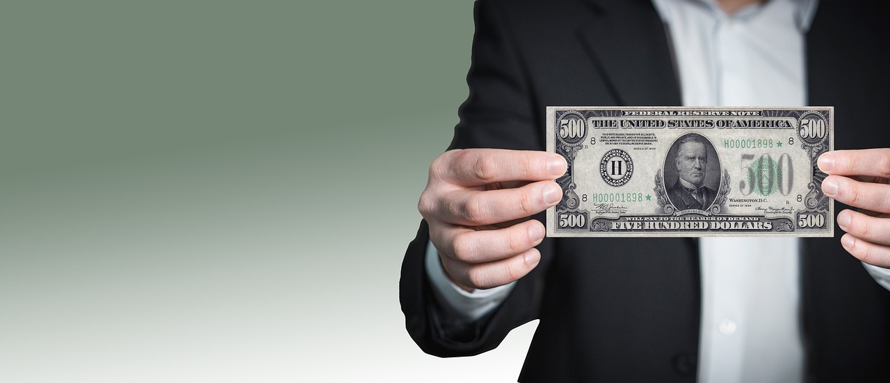 韶关债务纠纷律师如何选？费用多少？风险怎样规避？